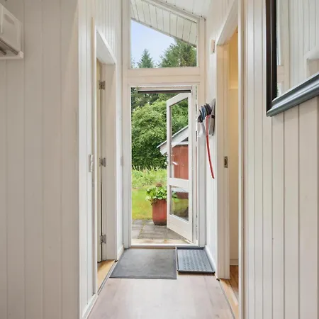 2 Bedroom Beautiful In Herning Kolkaer