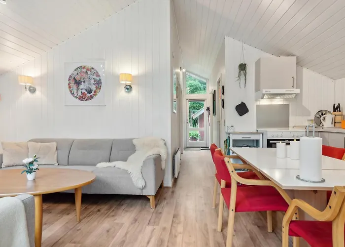 2 Bedroom Beautiful In Сasa de vacaciones Herning